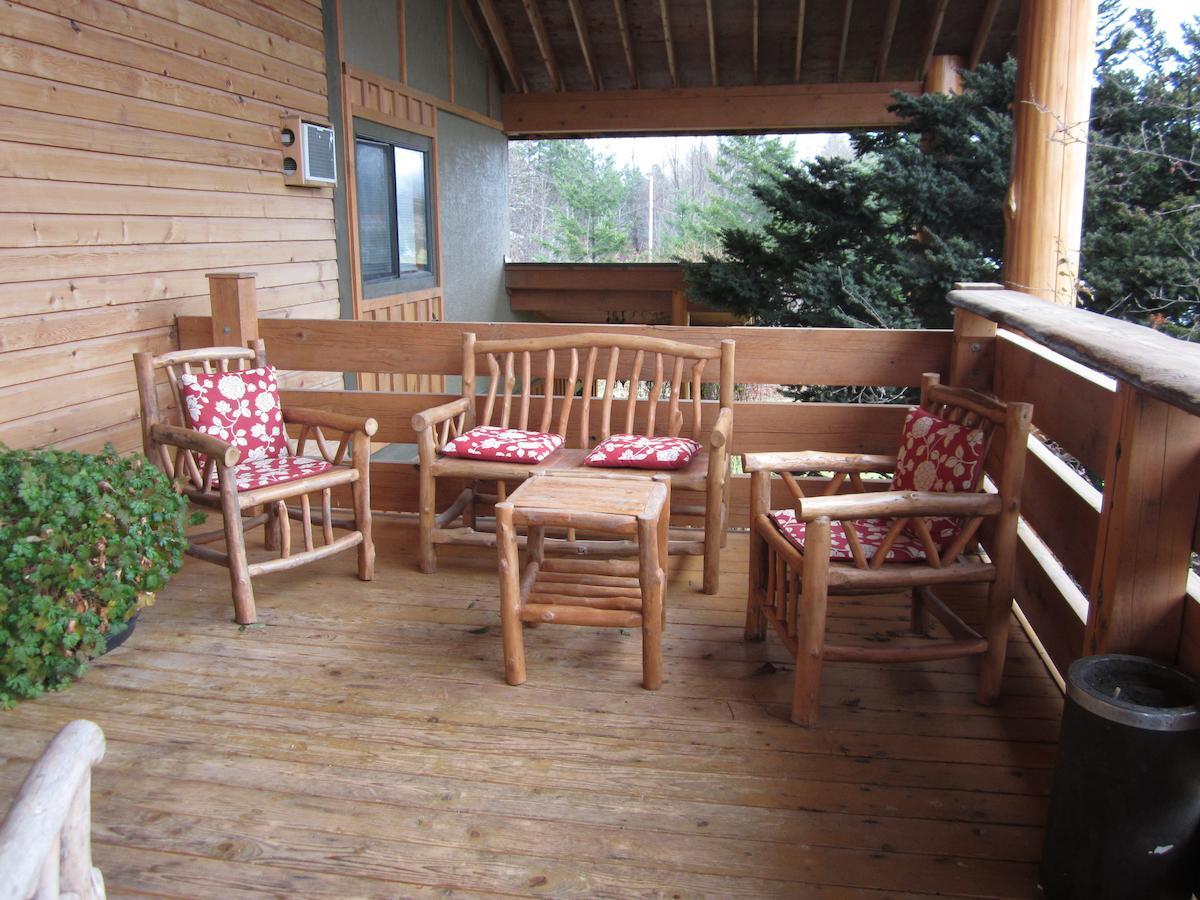 Bella Coola Mountain Lodge Hagensborg Exteriér fotografie